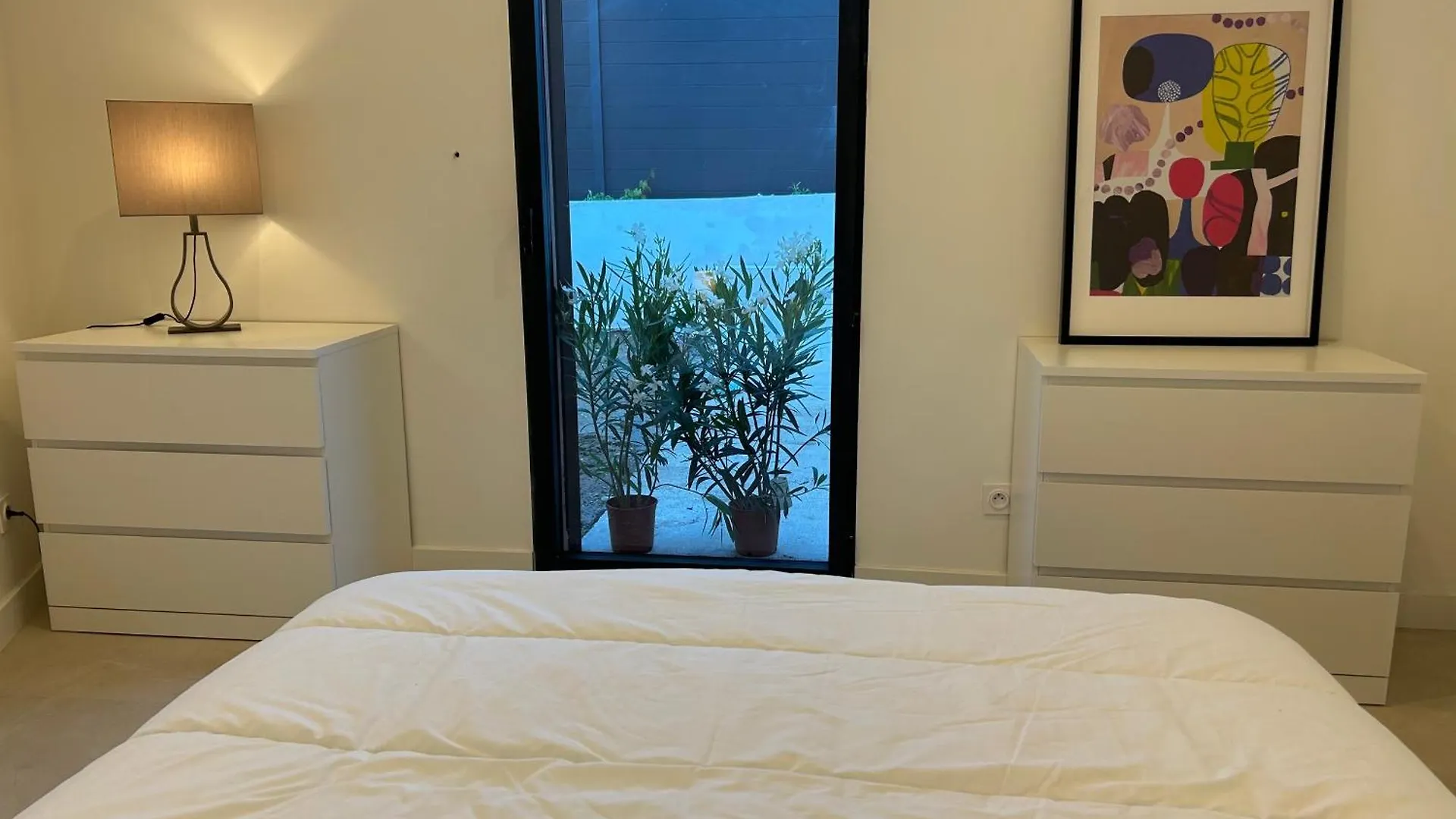 Maison Moderne Jardin Piscine Et Parking Prives, Pres D'Aix Centre Venelles Holiday home