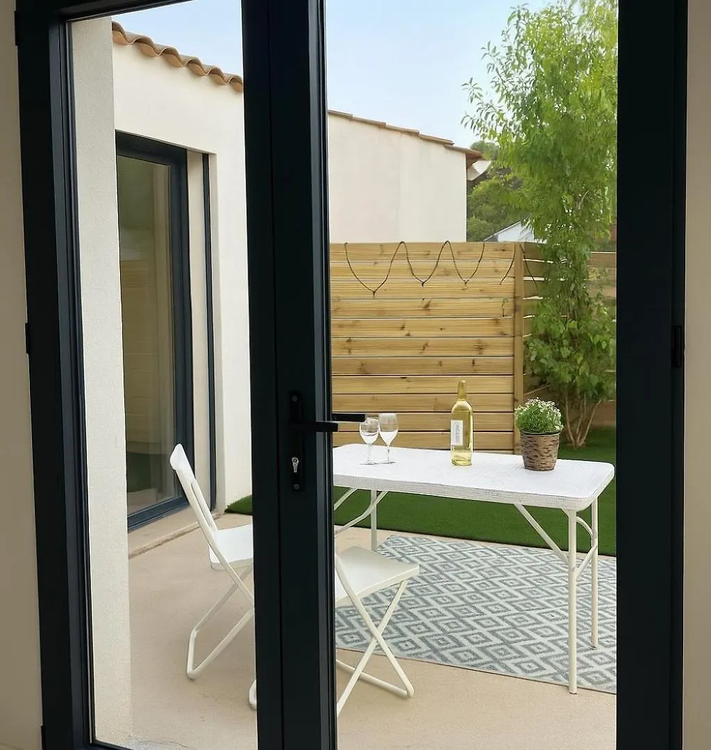 Holiday home Maison Moderne Jardin Piscine Et Parking Prives, Pres D'Aix Centre Venelles