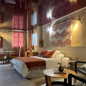 In Provence - Experience Atypique Hotel